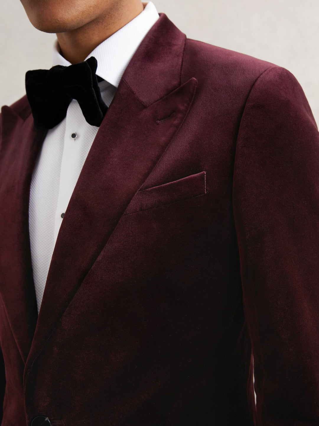 Single-Breasted Velvet Blazer Regular-Fit in Bordeaux | Reiss Men Trending