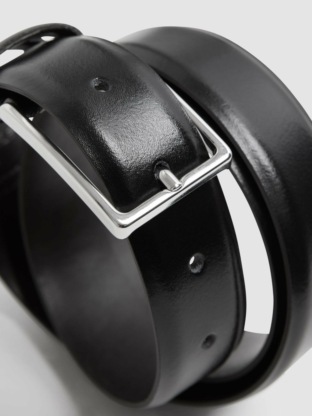 Smooth Leather Belt in Black | Reiss Men Best Seller