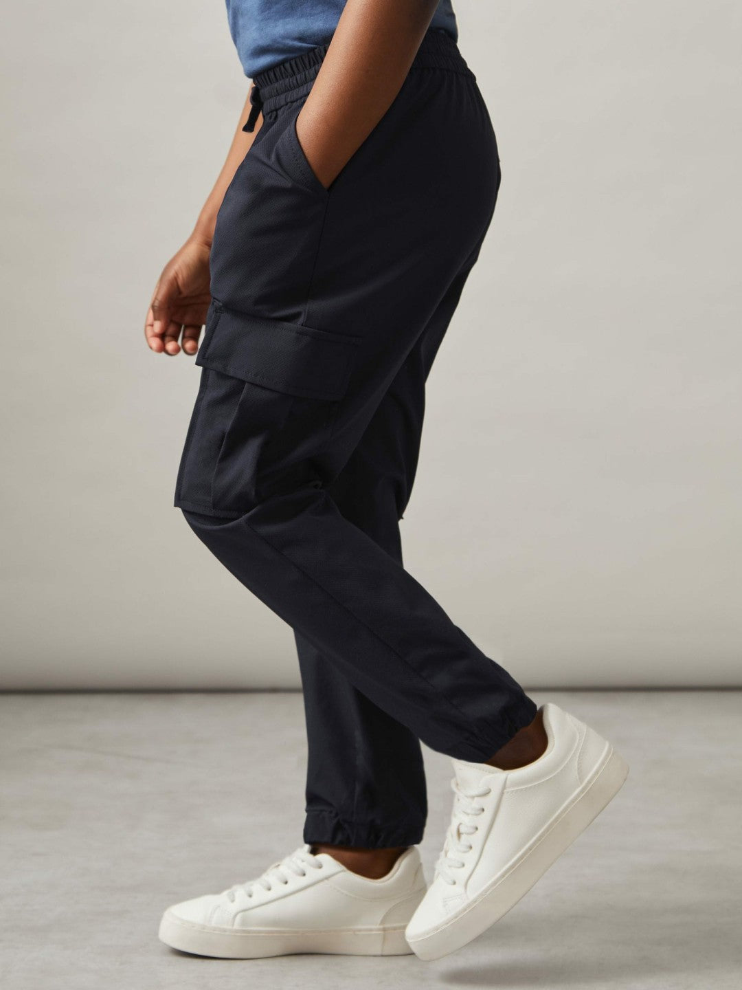 9-14 yrs Technical Drawstring Cuffed Cargo Trousers in Navy | Reiss Children & Baby Recommended
