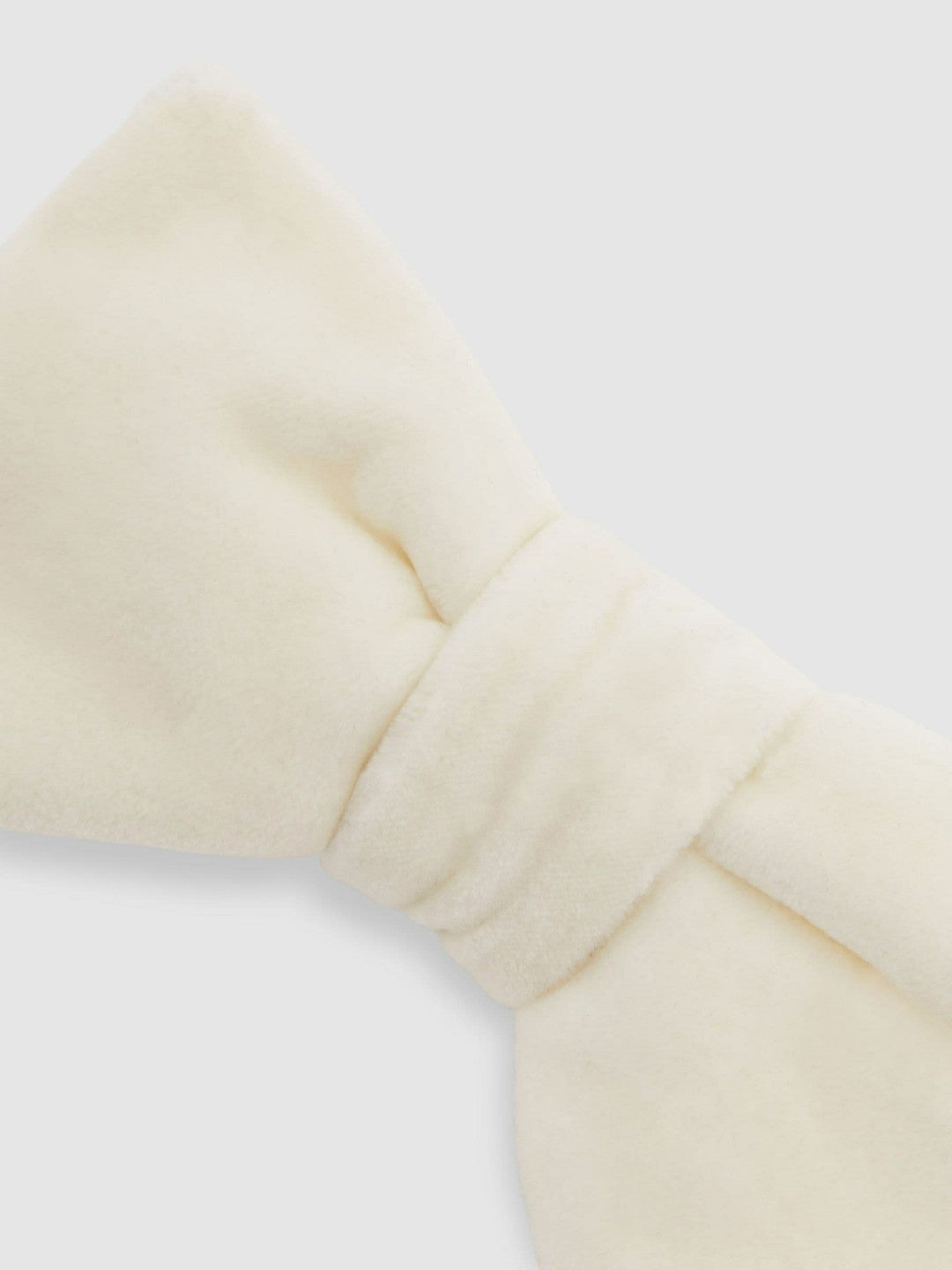 Velvet Bow Tie in Ivory | Reiss Men Featured
