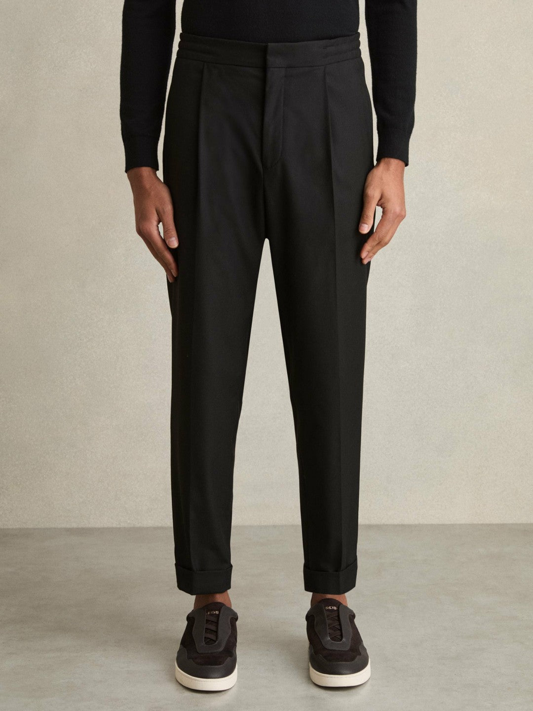 Relaxed-Fit Pleated Tapered Trousers in Black | Reiss Men Popular