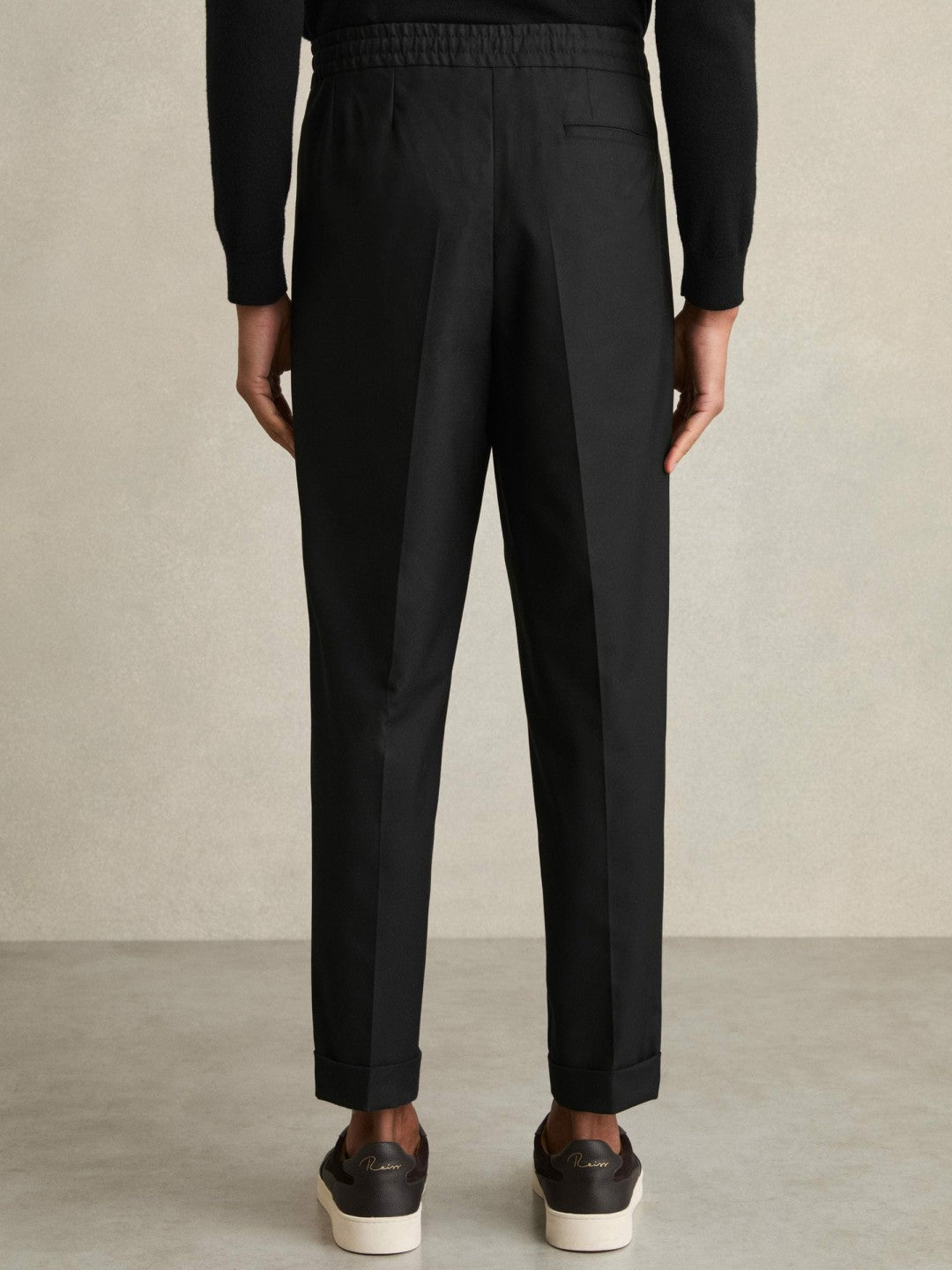 Relaxed-Fit Pleated Tapered Trousers in Black | Reiss Men Popular