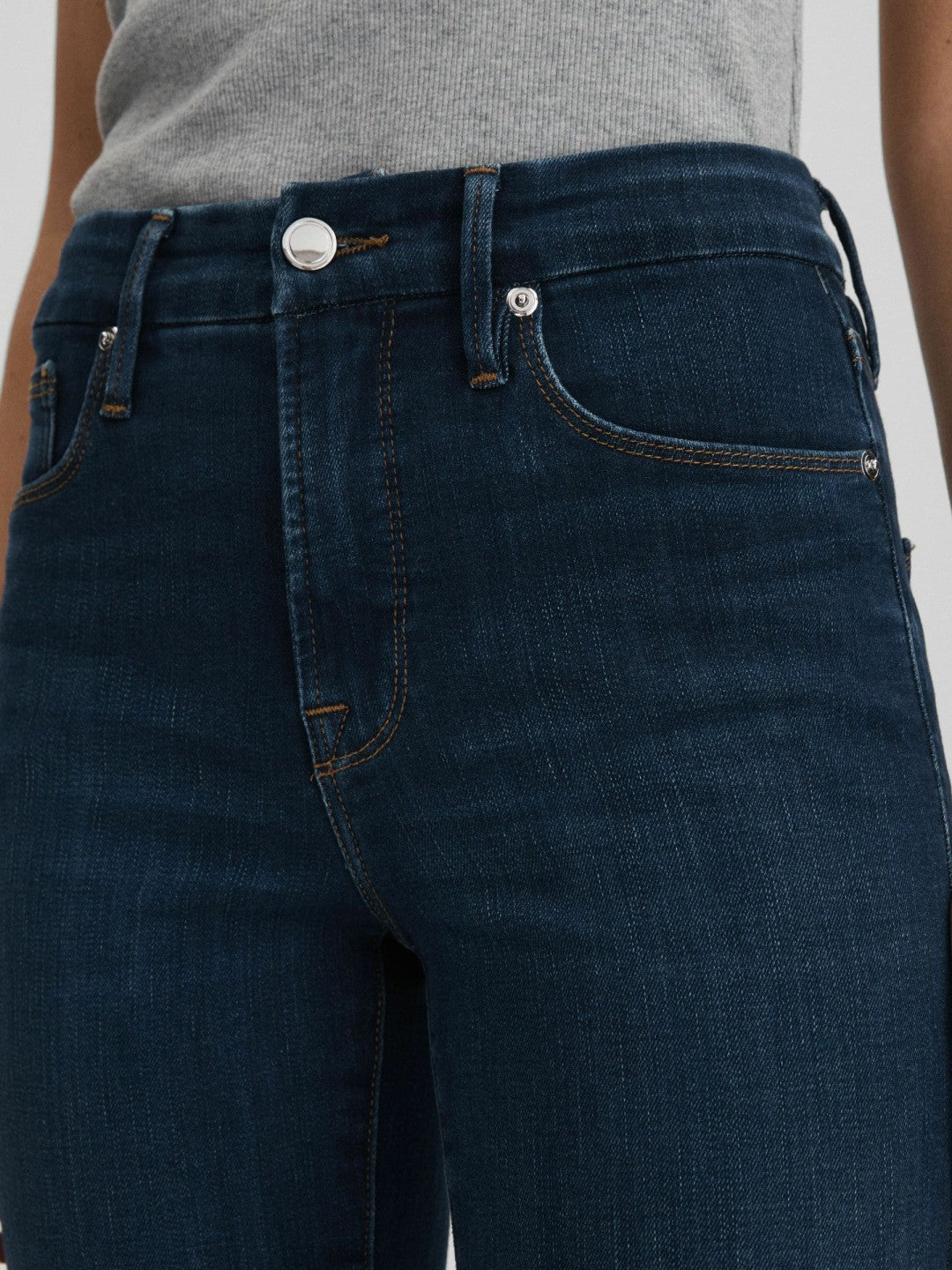 Good American Slim Fit Cropped Jeans in Blue | Reiss Women New