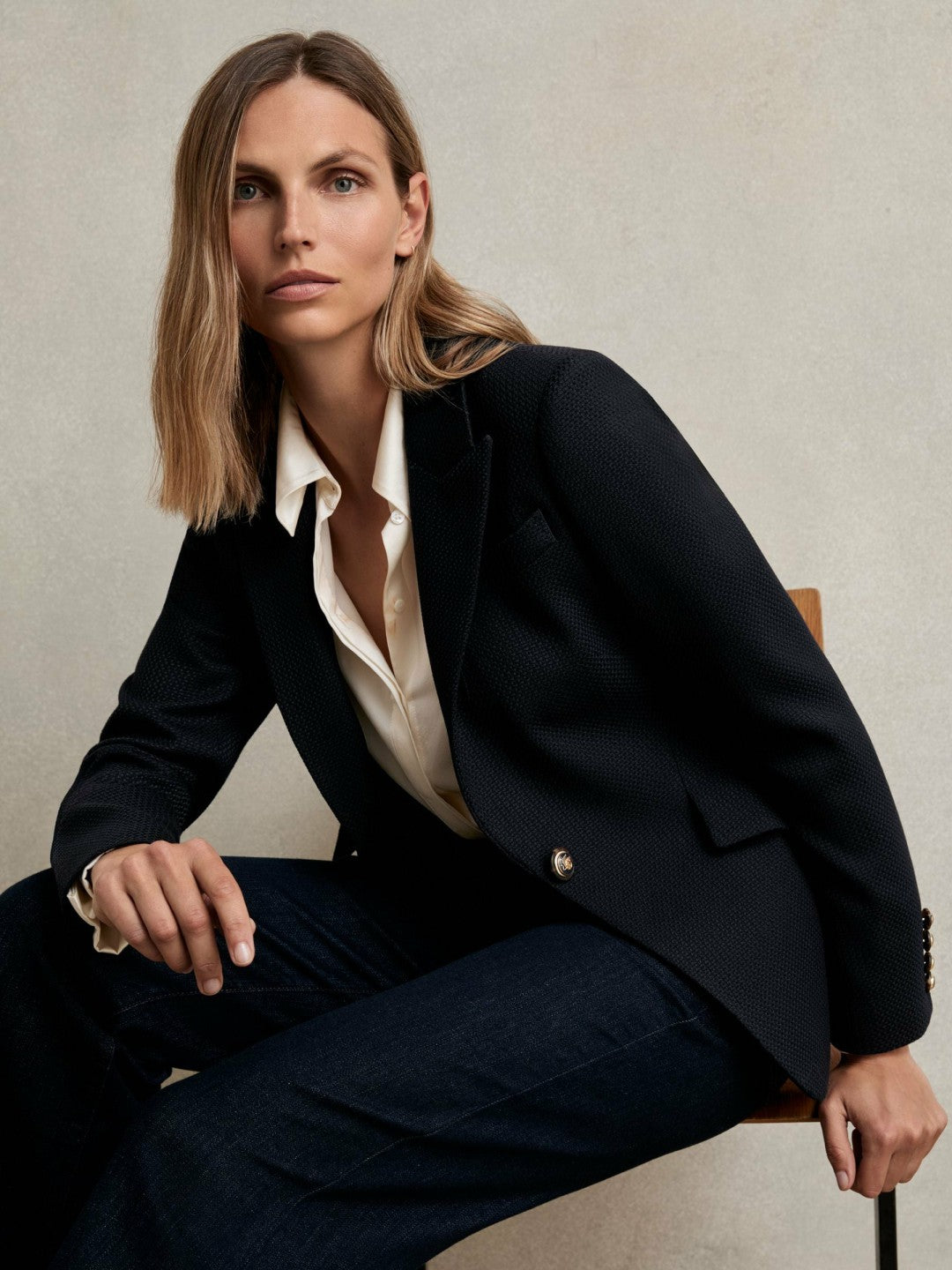 Single-Breasted Textured Blazer Wool-Blend in Navy | Reiss Women New