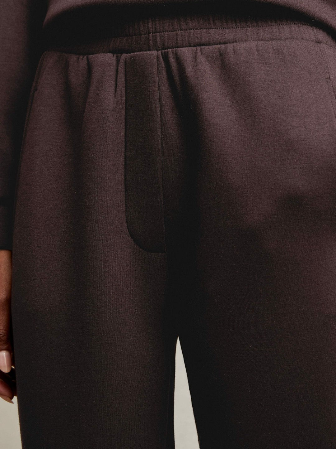 Tapered Elasticated-Waist Joggers in Plum | Reiss Women Premium