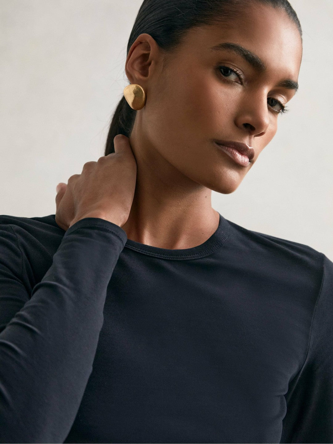 Cotton Crew-Neck Long-Sleeve T-Shirt With Stretch in Black | Reiss Women Best Seller