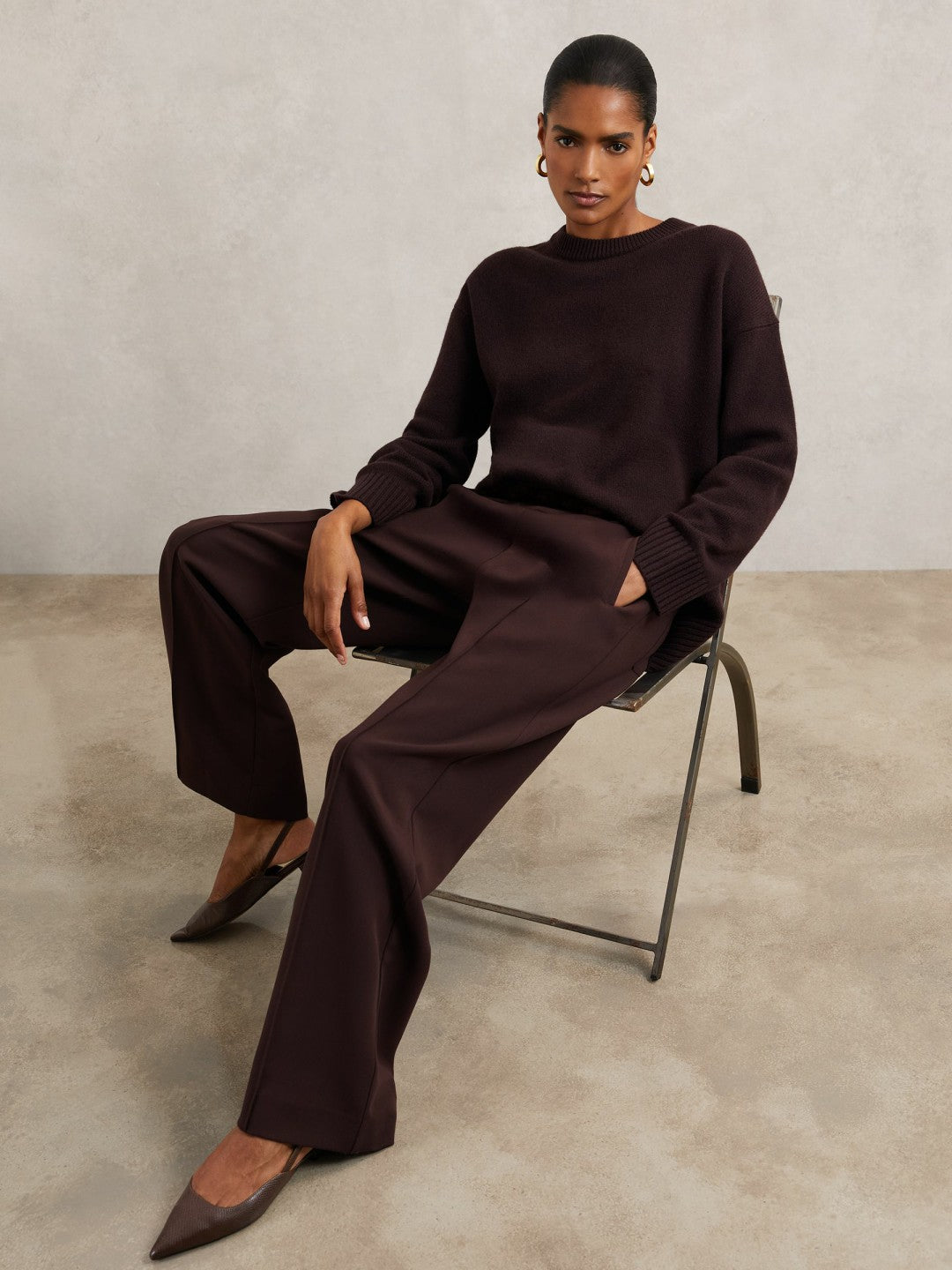 Petite Wide Leg Elasticated Waist Trousers in Burgundy | Reiss Women Premium