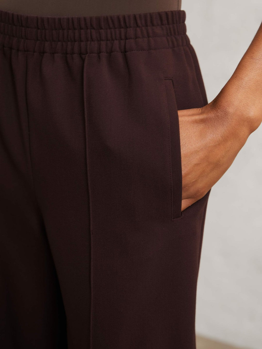Wide Leg Elasticated Waist Trousers in Burgundy | Reiss Women Featured