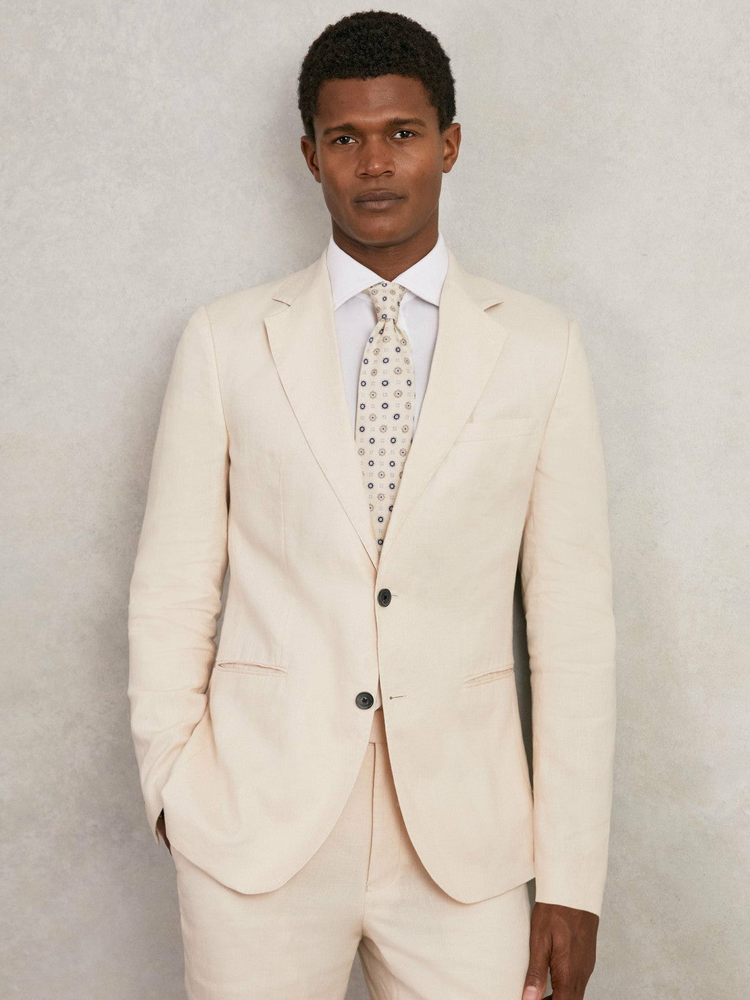 Silk Floral-Medallion Tie in Ivory | Reiss Men Featured