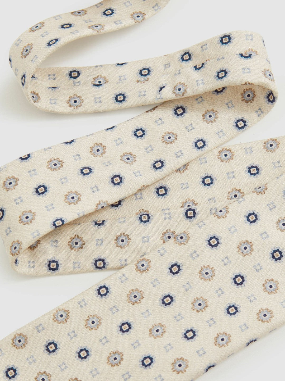 Silk Floral-Medallion Tie in Ivory | Reiss Men Featured